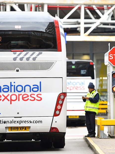 Windsor Castle with direct bus from Central London