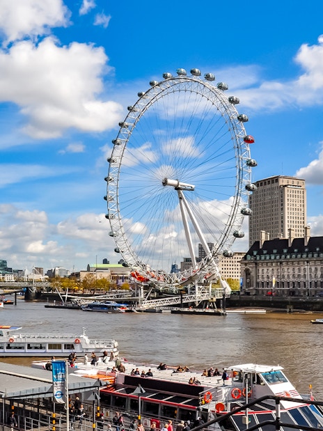 London Eye Millennium Wheel with champagne experience, UK.