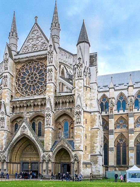 Westminster Abbey façade with Changing of the Guard ceremony in London.